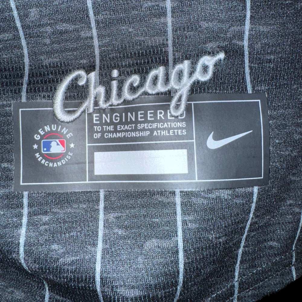 Nike White sox City connect Luis Robert #88 jersey - Picture 4 of 9
